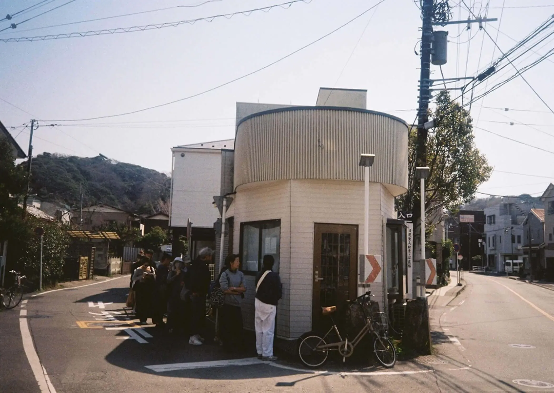 大町の街角にある旧交番を改装したピデの店舗